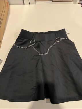 Hot topic chain skirt